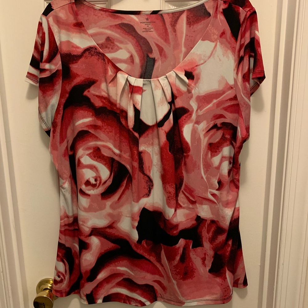 Floral print blouse
